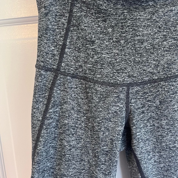 Gray High-Waisted Cropped “Hatha” Leggings by Zella. SZ XS. Nordstrom Athleisure - Picture 8 of 10